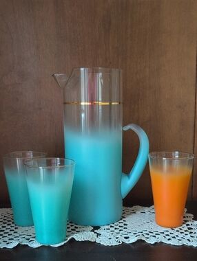 Vintage West Virginia Glass Retro Blendo Pitcher and Glasses